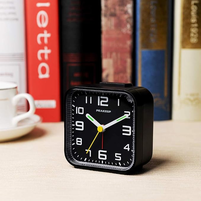 Peakeep 3D Numbers No Tick-Tock Analog Alarm Clock - Image 4