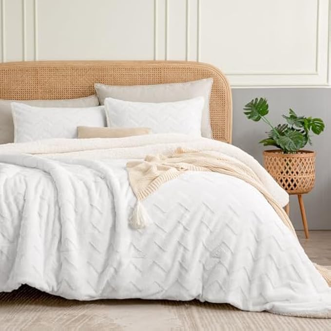 BEDELITE Fluffy Full Size Comforter Set - Image 5