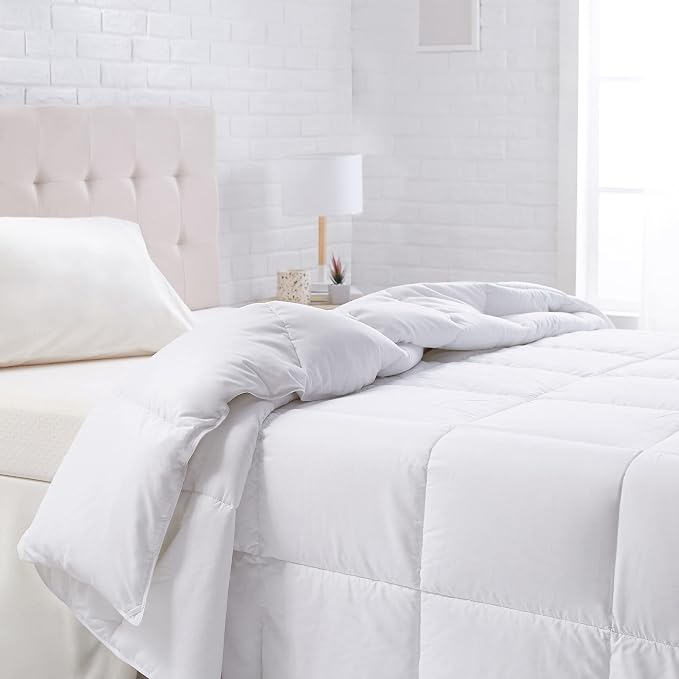 Amazon Basics White Down Alternative Comforter and Duvet Insert by AmazonBasics