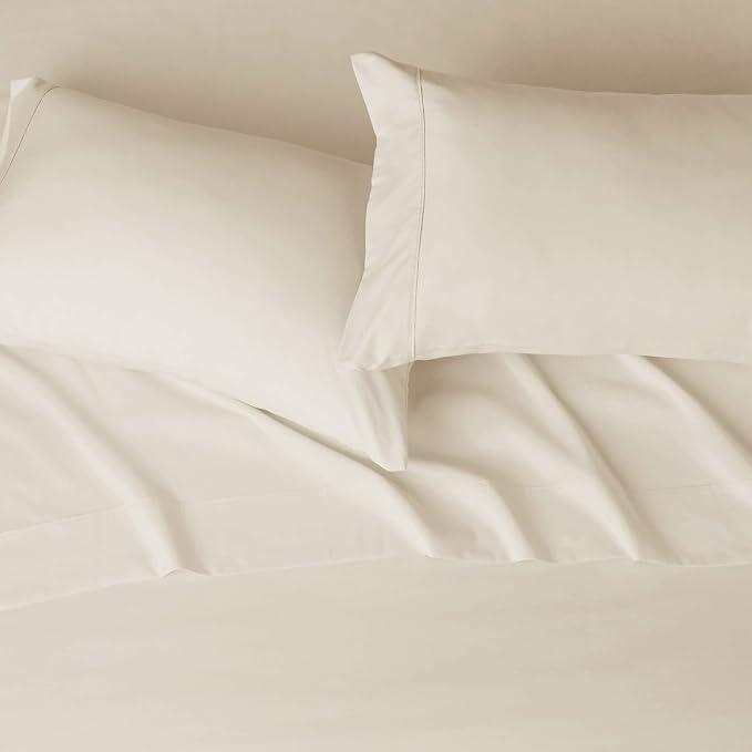 Amazon Basics Lightweight, Wrinkle-Free, Breathable Microfiber 4 Piece Bed - Image 3