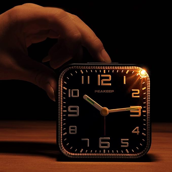 Peakeep 3D Numbers No Tick-Tock Analog Alarm Clock - Image 6