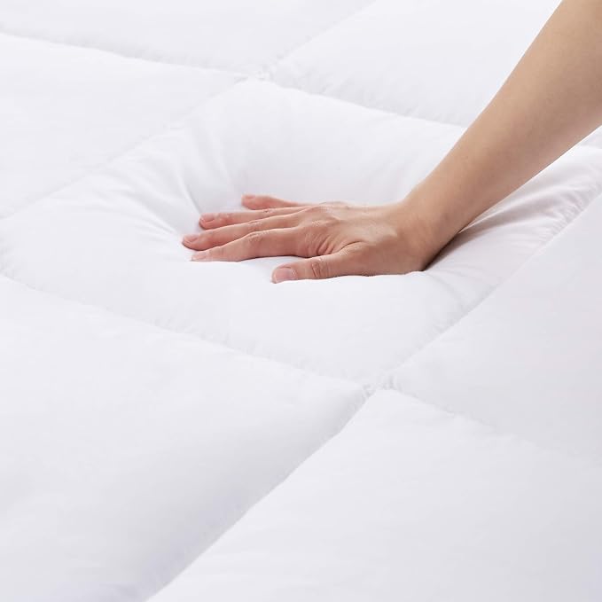 Amazon Basics Soft White Down Alternative Comforter and Duvet Insert - Image 5