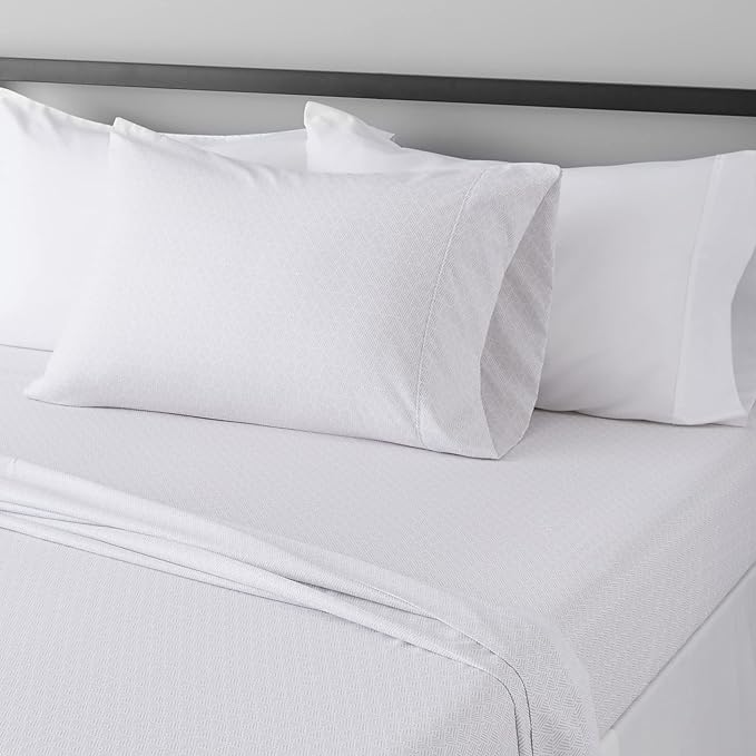Amazon Basics Lightweight Super Soft Easy Care Breathable Wrinkle Resistant by AmazonBasics