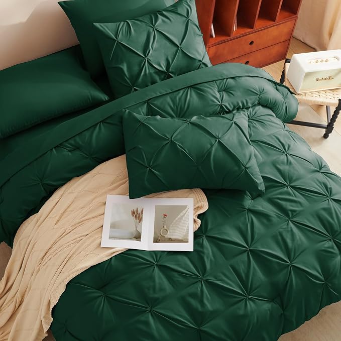 HIMEET Pintuck Bed in a Bag, 7 Pieces Full Size Comforter Set Emerald Green - Image 4