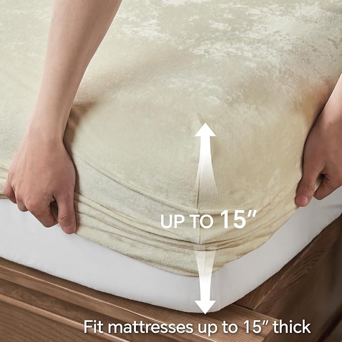 BEDELITE Velvet Fitted Sheet and Pillowcase Set, Luxury Soft Fuzzy Bottom Sheet - Image 5
