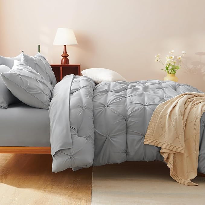 HIMEET Pintuck Bed in a Bag, 7 Pieces Queen Size Comforter Set Light Grey - Image 9