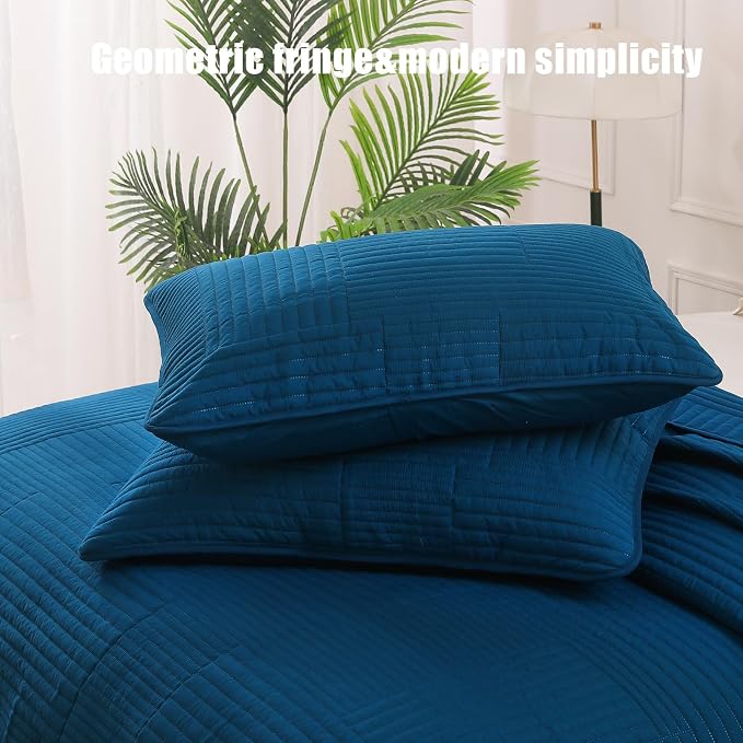 Whale Flotilla Ultra Soft Queen Quilt Bedding Set, Lightweight Microfiber Blue - Image 6