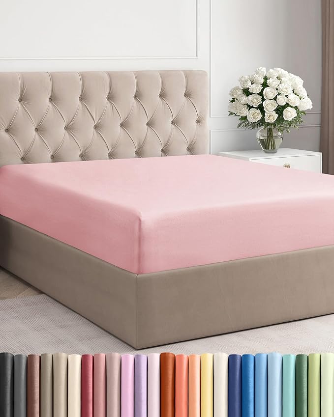 King Fitted Bed Sheet by CGKUnlimited
