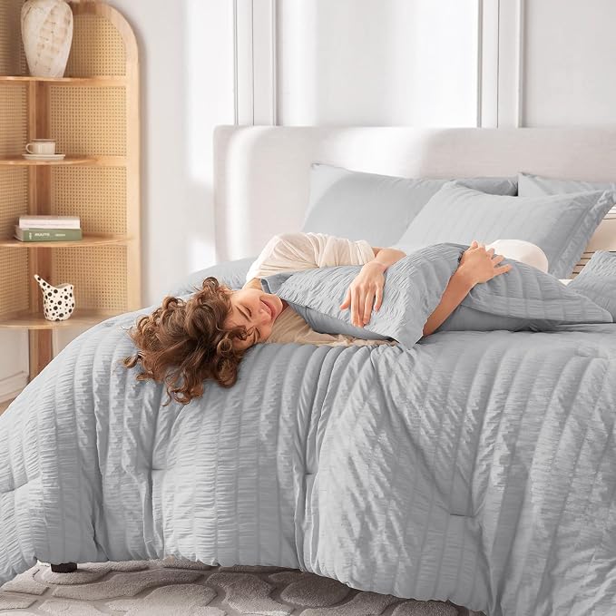 MUXHOMO 7 Pieces King Comforter Set, Seersucker Bed in a Bag King Size - Image 7