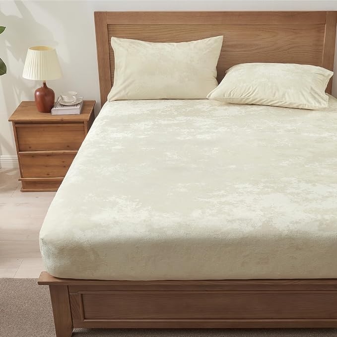 BEDELITE Velvet Fitted Sheet and Pillowcases Set, Luxury Soft Fuzzy Bottom Sheet - Image 9