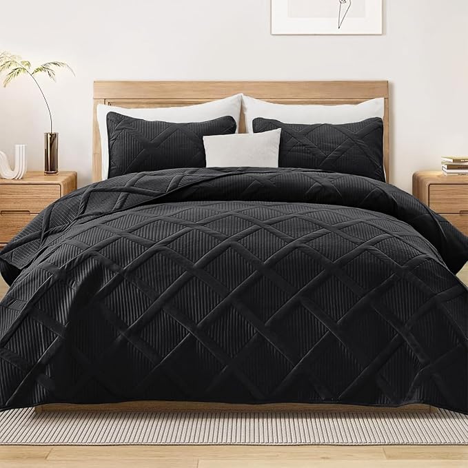 Exclusivo Mezcla Twin Size Quilt Set by ExclusivoMezcla