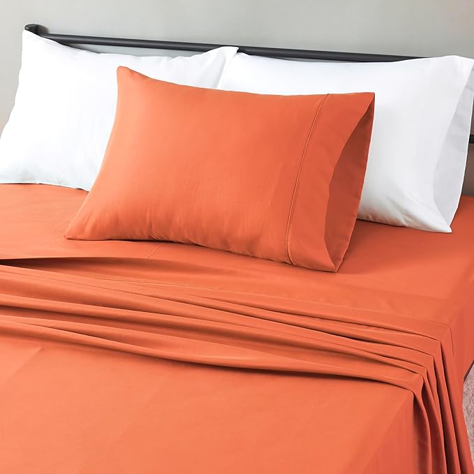 Amazon Basics Lightweight Super Soft Easy Care Wrinkle Free Microfiber 3-Piece by AmazonBasics