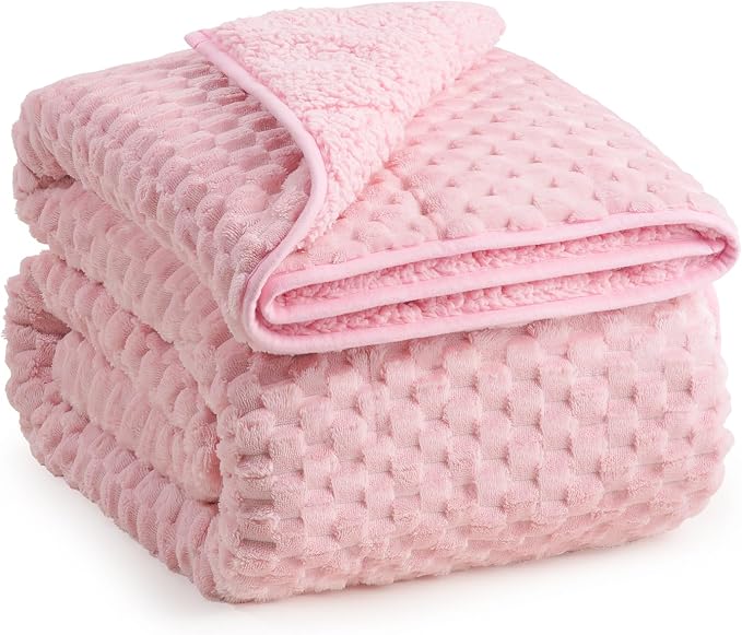 Super Fuzzy Soft Fleece Sherpa Weighted Blanket 20 lbs - Image 9