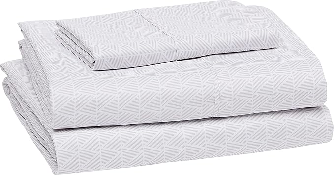 Amazon Basics Lightweight Super Soft Easy Care 3-Piece Microfiber Cozy Bed - Image 2