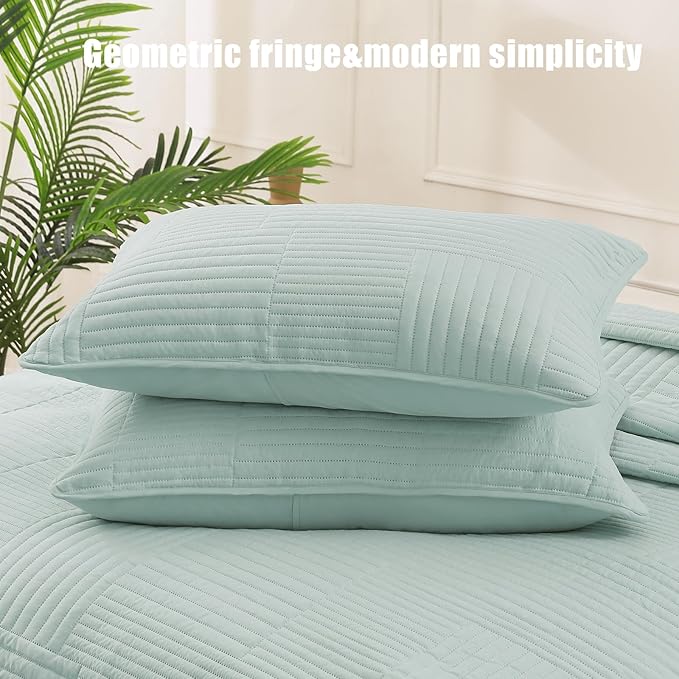 Whale Flotilla Ultra Soft Queen Quilt Bedding Set, Lightweight Microfiber Aqua - Image 6