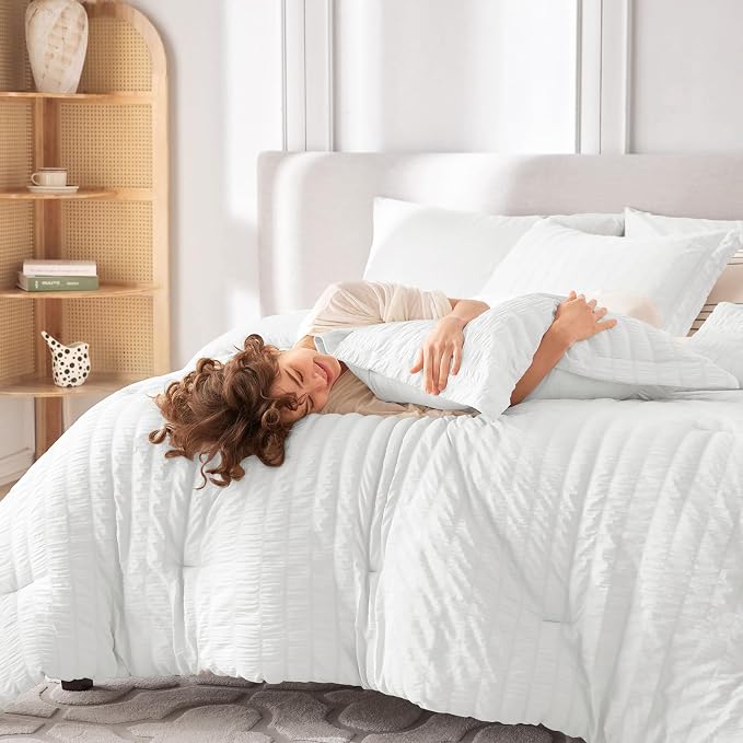 MUXHOMO 7 Pieces Queen Comforter Set, Seersucker Bed in a Bag Queen Size - Image 7