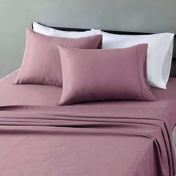 Amazon Basics Lightweight Breathable Microfiber 4-Piece Bed Sheet Set by AmazonBasics