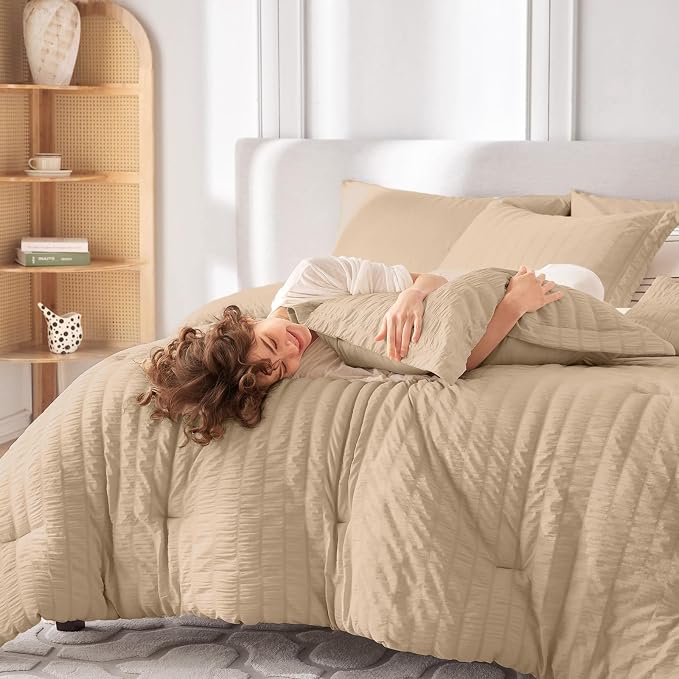 MUXHOMO 7 Pieces King Comforter Set, Seersucker Bed in a Bag King Size - Image 7