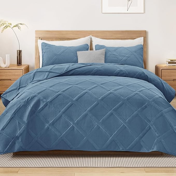 Exclusivo Mezcla Twin Size Quilt Set by ExclusivoMezcla
