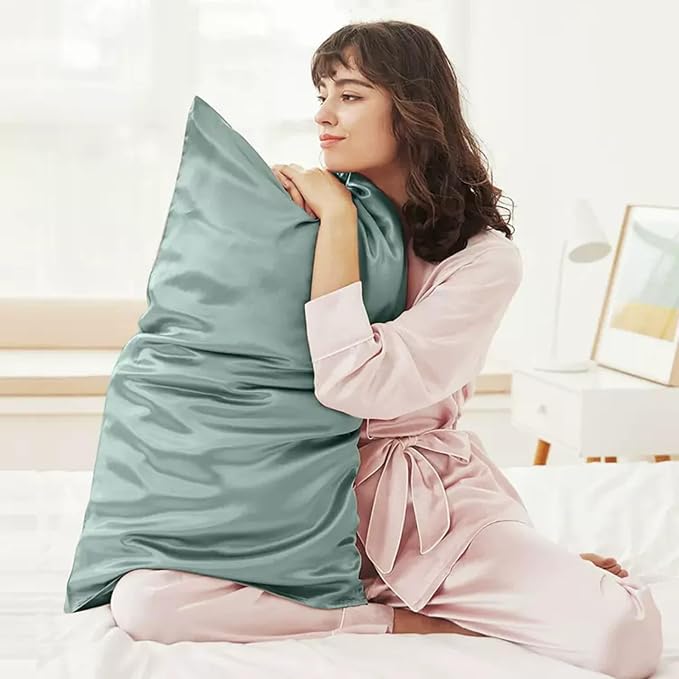 22 Momme Silk Pillowcase for Hair and Skin Made in USA, 100% Pure Mulberry Silk - Image 2