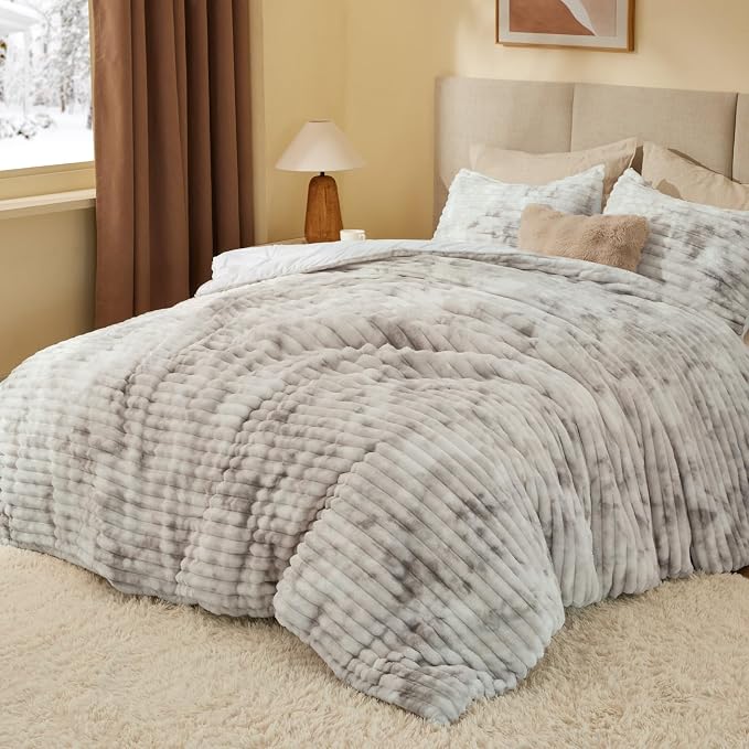 BEDELITE Fleece Full Comforter Set -Super Soft & Warm Fluffy Grey&White Bedding - Image 2