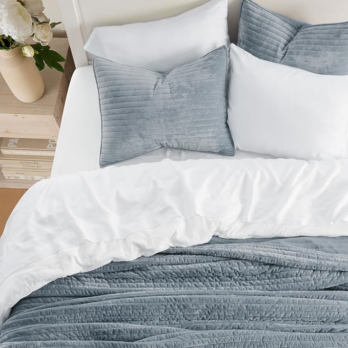 EVERGRACE Velvet Quilt Set King Size, Luxurious Soft Striped Channel Bedding Set - Image 3
