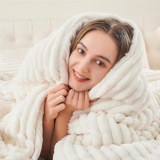 BEDELITE Fleece Full Comforter Set -Super Soft & Warm Fluffy Cream White Bedding - Image 3