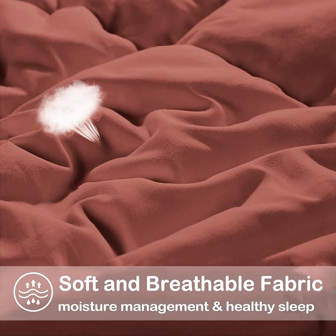 EASELAND King Size Down Alternative Comforter - Image 4
