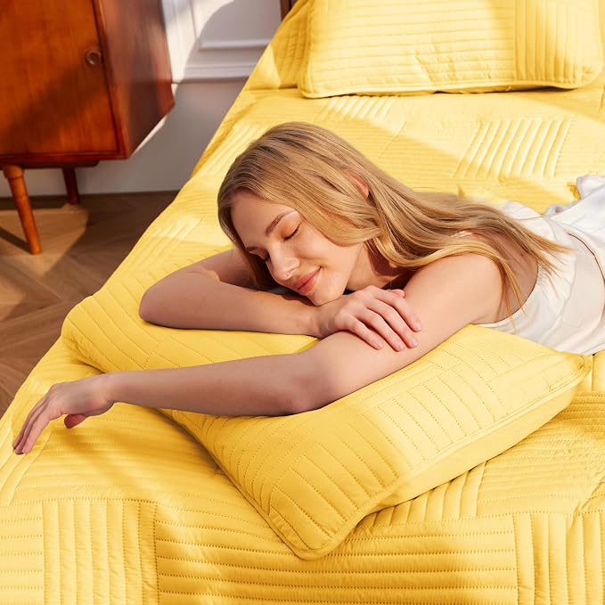 Whale Flotilla Ultra Soft King Quilt Bedding Set, Lightweight Microfiber Yellow - Image 4