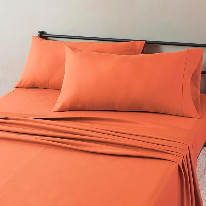 Amazon Basics Lightweight Microfiber 4-Piece Bed Sheet Set by AmazonBasics