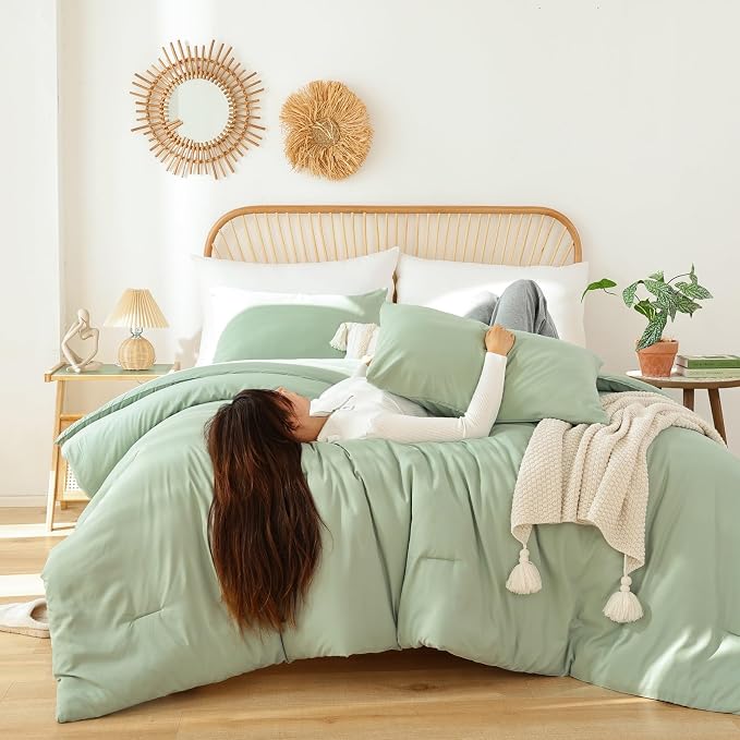 ROSGONIA Oversized King Comforter Sage Green, Lightweight Oversized King Size - Image 2