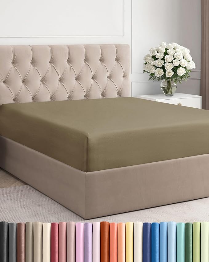 King Fitted Bed Sheet by CGKUnlimited