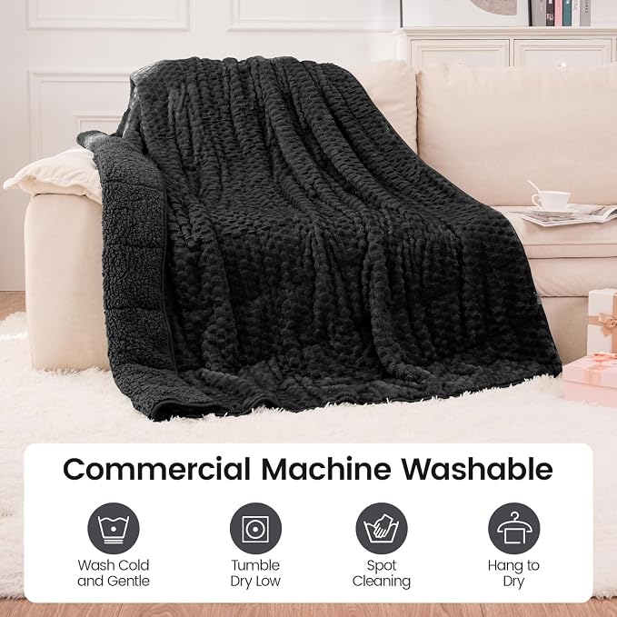 Super Fuzzy Soft Fleece Sherpa Weighted Blanket 15 lbs - Image 6