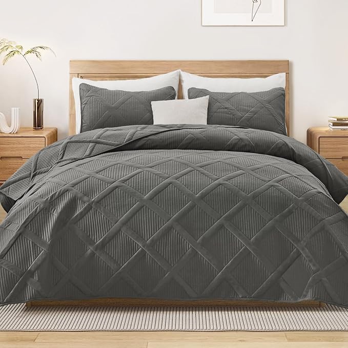 Exclusivo Mezcla King Quilt Set- Grey Quilts Bedding Set by ExclusivoMezcla