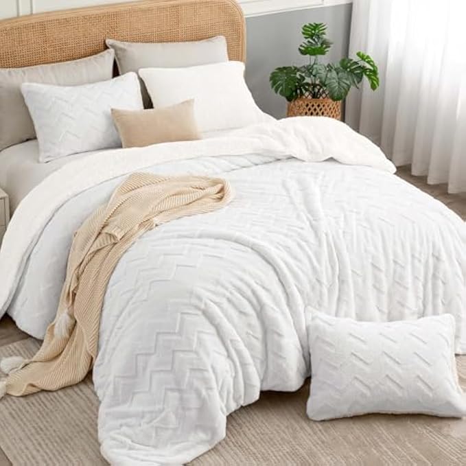 BEDELITE Fluffy Full Size Comforter Set - Image 3