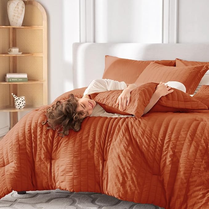 MUXHOMO 7 Pieces King Comforter Set, Seersucker Bed in a Bag King Size - Image 7