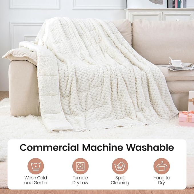 Super Fuzzy Soft Fleece Sherpa Weighted Blanket 15 lbs - Image 6