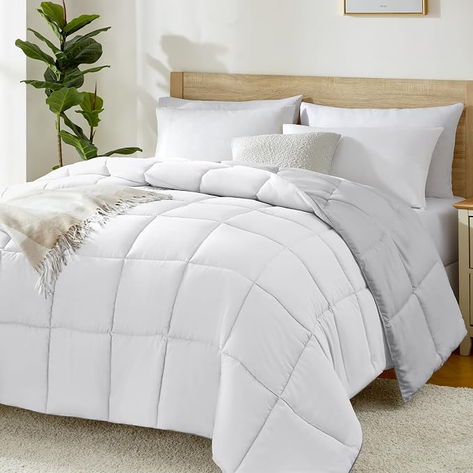 Homelike Moment Comforter King Size by HomelikeMoment