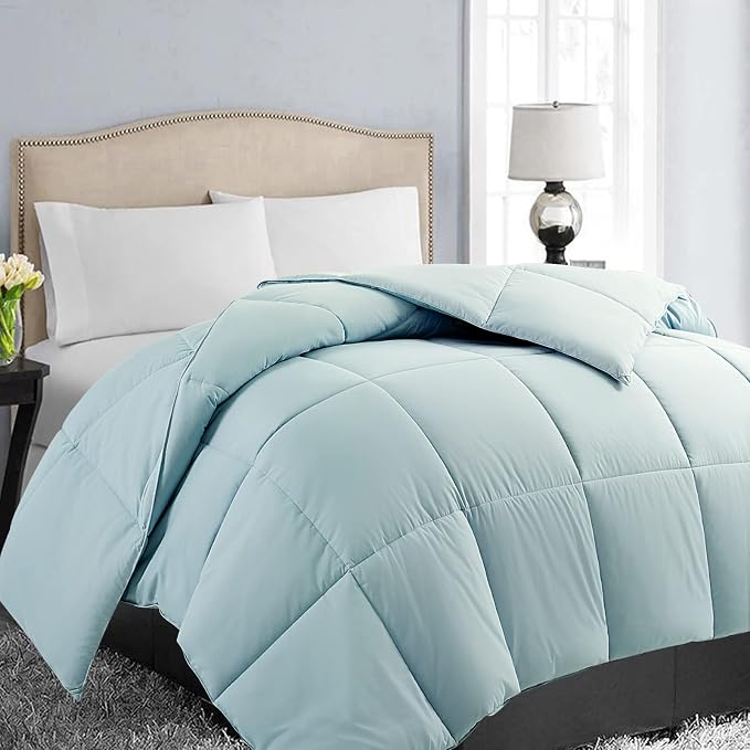 EASELAND Twin Size Down Alternative Comforter by EASELAND