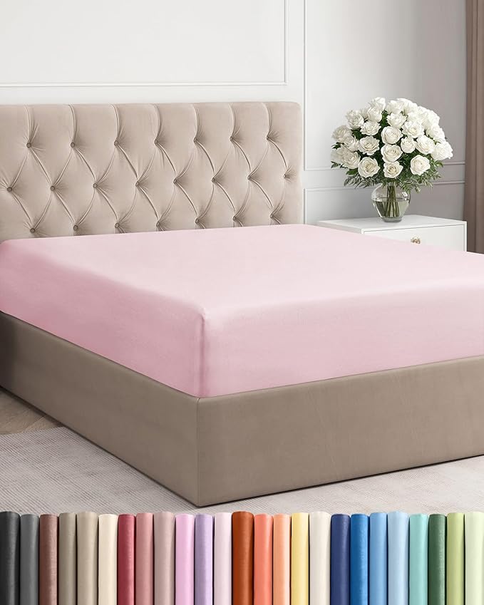 King Fitted Bed Sheet by CGKUnlimited