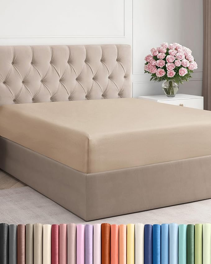 King Fitted Bed Sheet by CGKUnlimited