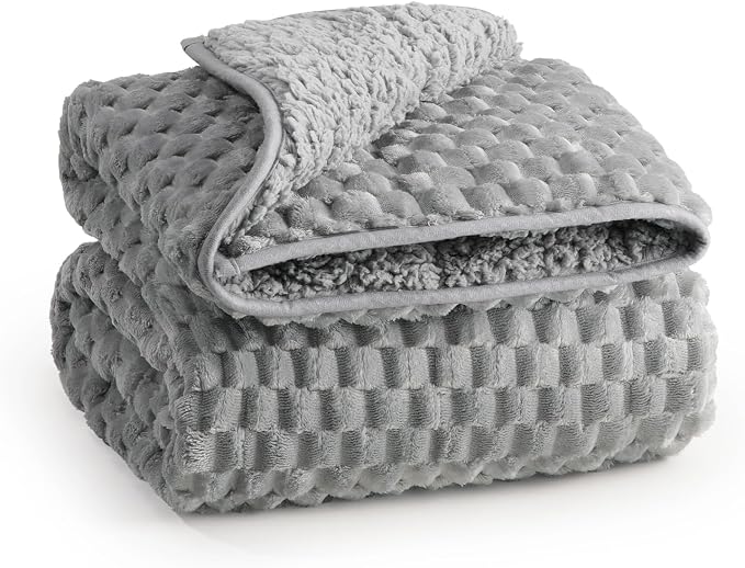 Super Soft Luxury Fleece Sherpa Weighted Blanket by EazfyPro