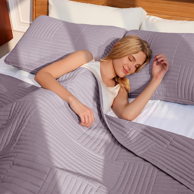 Whale Flotilla Ultra Soft Twin Quilt Bedding Set, Lightweight Microfiber Lilac - Image 4