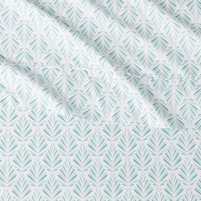 Amazon Basics Lightweight Super Soft Breathable Wrinkle-Free Microfiber 4-Piece - Image 4