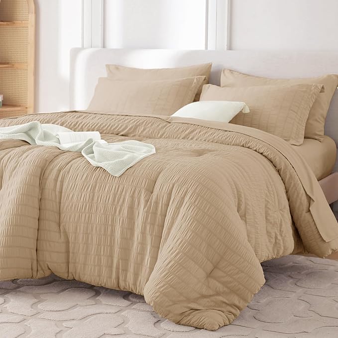 MUXHOMO 7 Pieces King Comforter Set, Seersucker Bed in a Bag King Size by MUXHOMO