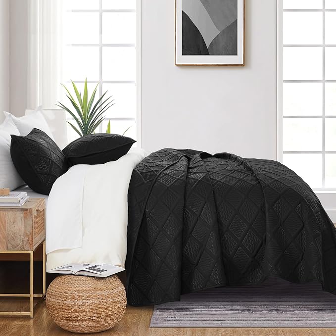 Yiran Quilt Queen Size Bedding Set Black Bedspreads Embossed Diamond Pattern - Image 4