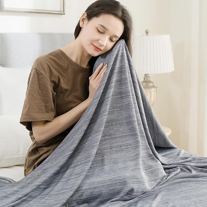 OIGAE Cooling Blanket for Hot Sleepers - Image 8