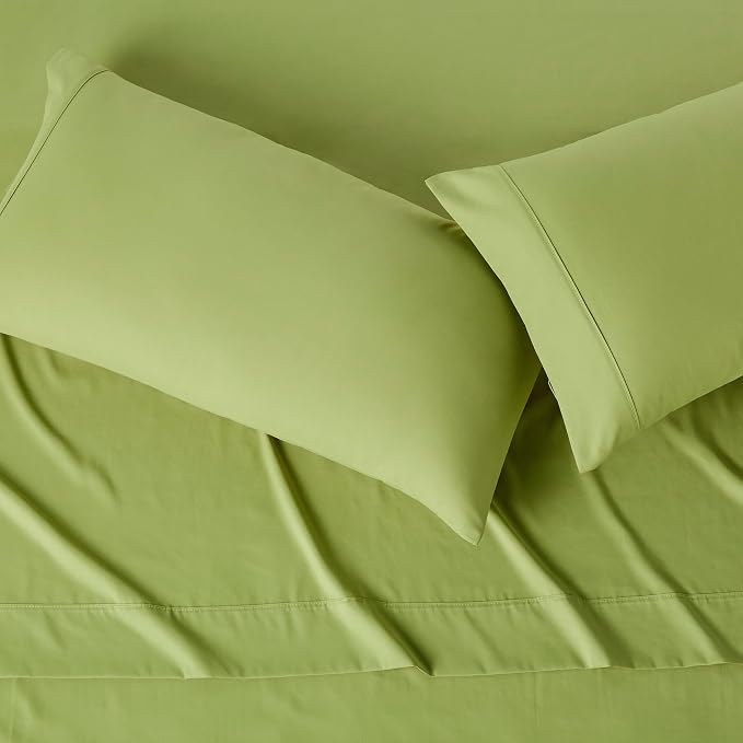 Amazon Basics Lightweight Microfiber 4-Piece Bed Sheet Set, Oliver Light - Image 3