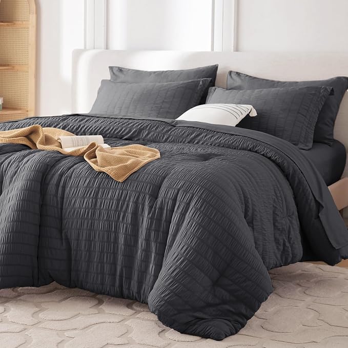 MUXHOMO 7 Pieces King Comforter Set, Seersucker Bed in a Bag King Size by MUXHOMO