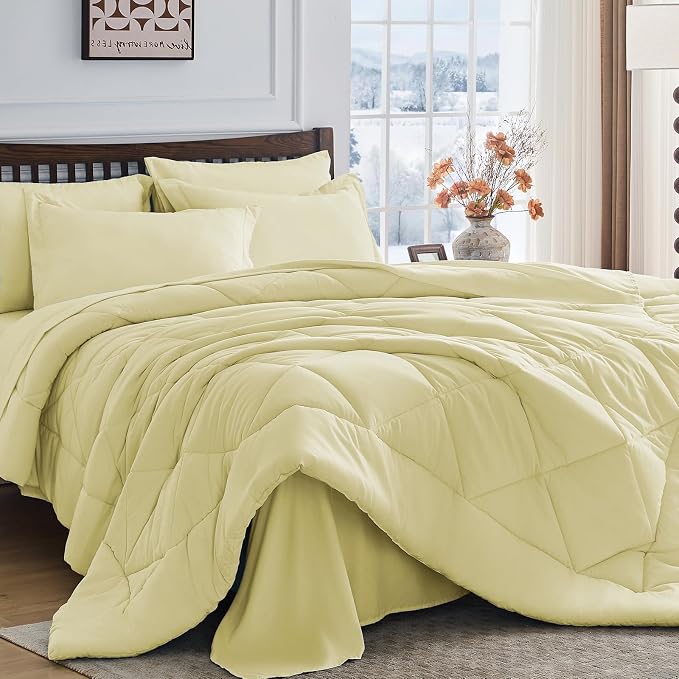 HEVUMYI Cream Yellow Twin-XL Comforter Set by HEVUMYI